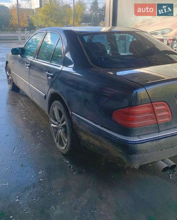 Mercedes-Benz E-Class 1997 Mercedes-Benz E-Class 1997