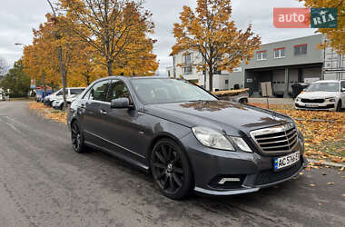 Седан Mercedes-Benz E-Class 2010 в Луцке
