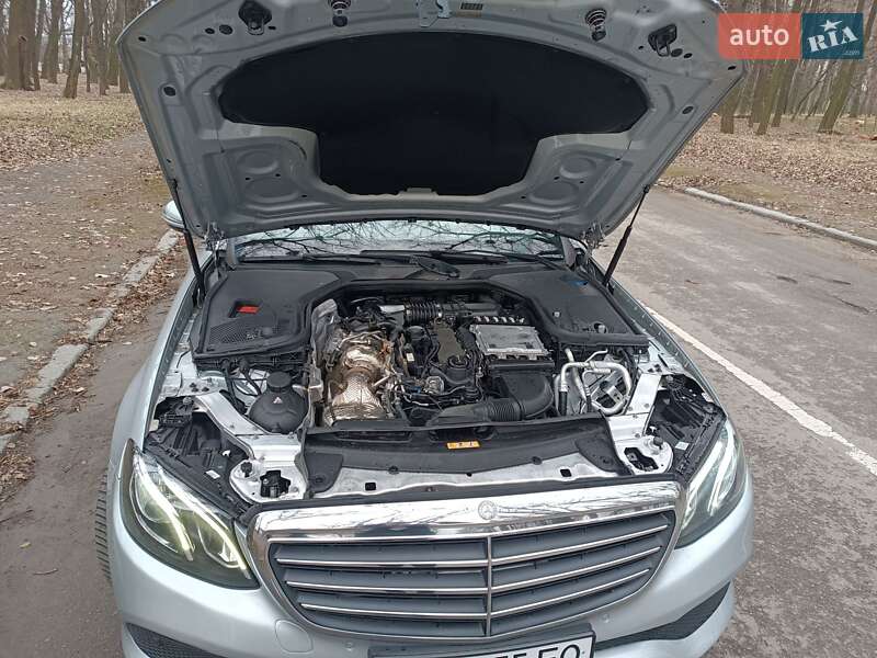 Універсал Mercedes-Benz E-Class 2016 в Чернівцях фото 16 Універсал Mercedes-Benz E-Class 2016 в Чернівцях