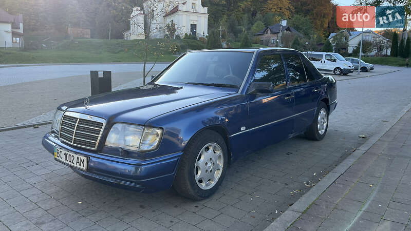 Mercedes-Benz E-Class 1989