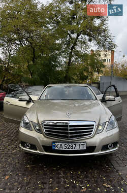 Седан Mercedes-Benz E-Class 2011 в Києві