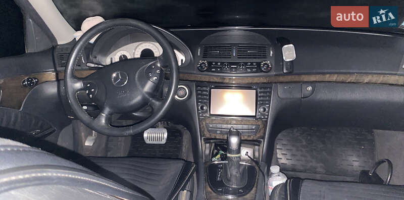 Седан Mercedes-Benz E-Class 2002 в Теплике