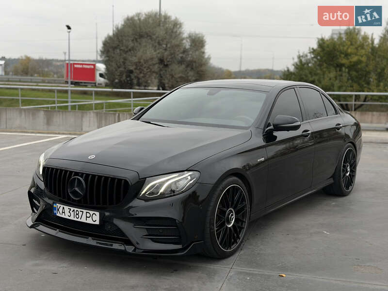Седан Mercedes-Benz E-Class 2017 в Києві