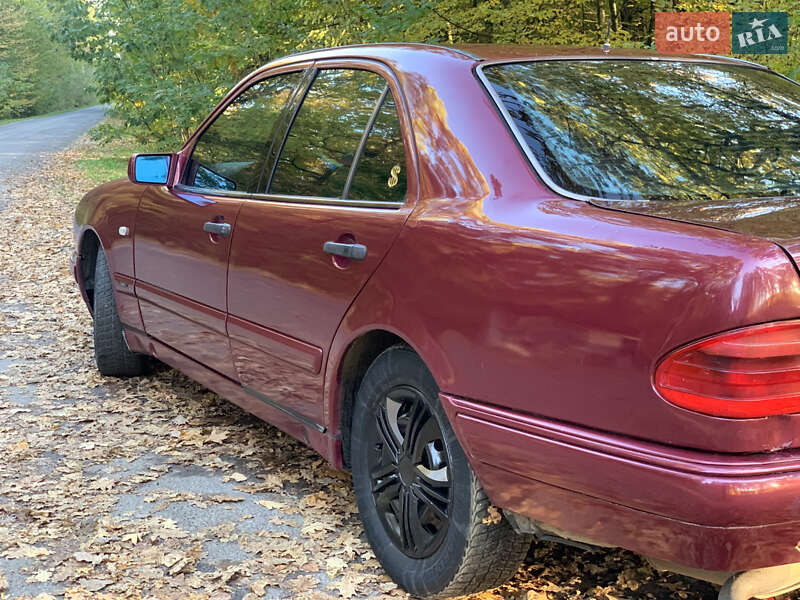 Седан Mercedes-Benz E-Class 1996 в Ківерцях фото 6 Седан Mercedes-Benz E-Class 1996 в Ківерцях
