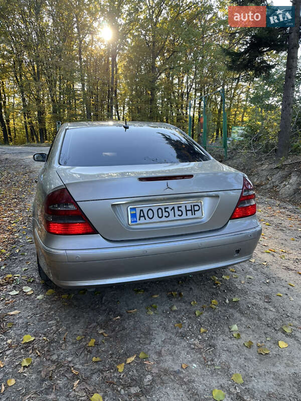 Седан Mercedes-Benz E-Class 2003 в Черновцах фото 3 Седан Mercedes-Benz E-Class 2003 в Черновцах