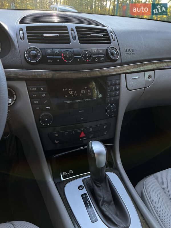 Седан Mercedes-Benz E-Class 2003 в Черновцах фото 27 Седан Mercedes-Benz E-Class 2003 в Черновцах