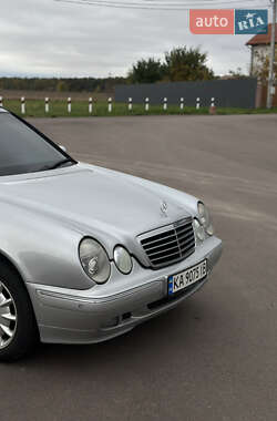 Универсал Mercedes-Benz E-Class 2002 в  фото 13 Универсал Mercedes-Benz E-Class 2002 в