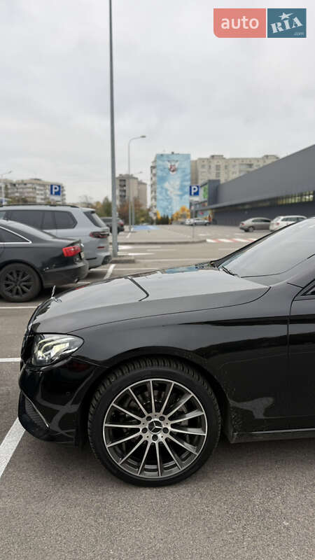 Седан Mercedes-Benz E-Class 2017 в 