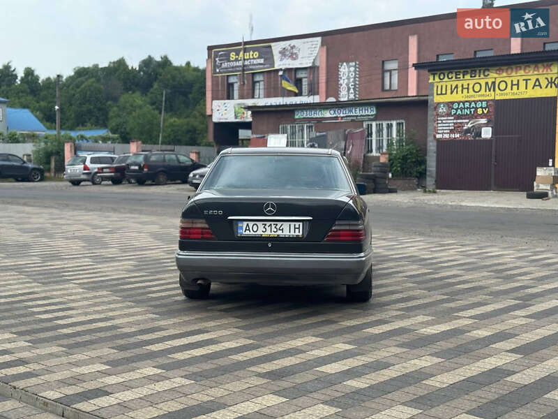 Седан Mercedes-Benz E-Class 1995 в Сваляві фото 6 Седан Mercedes-Benz E-Class 1995 в Сваляві