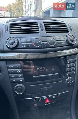 Универсал Mercedes-Benz E-Class 2003 в  фото 13 Универсал Mercedes-Benz E-Class 2003 в