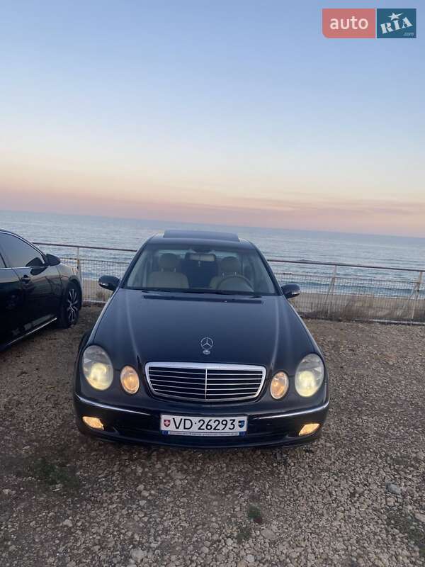 Седан Mercedes-Benz E-Class 2003 в Києві