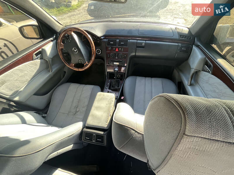 Седан Mercedes-Benz E-Class 2000 в Городенке фото 14 Седан Mercedes-Benz E-Class 2000 в Городенке