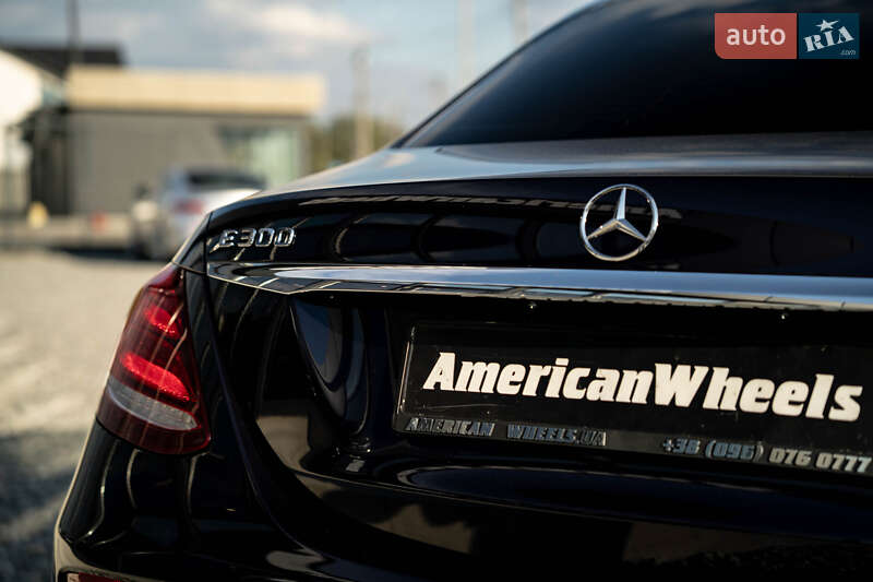 Седан Mercedes-Benz E-Class 2016 в Черновцах