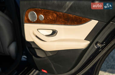 Седан Mercedes-Benz E-Class 2016 в  фото 25 Седан Mercedes-Benz E-Class 2016 в