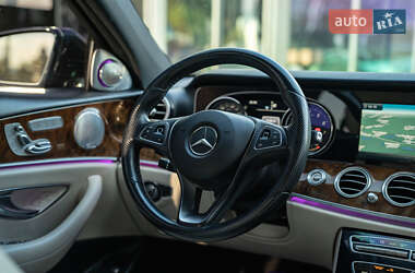 Седан Mercedes-Benz E-Class 2016 в  фото 29 Седан Mercedes-Benz E-Class 2016 в