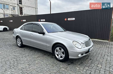 Седан Mercedes-Benz E-Class 2004 в 