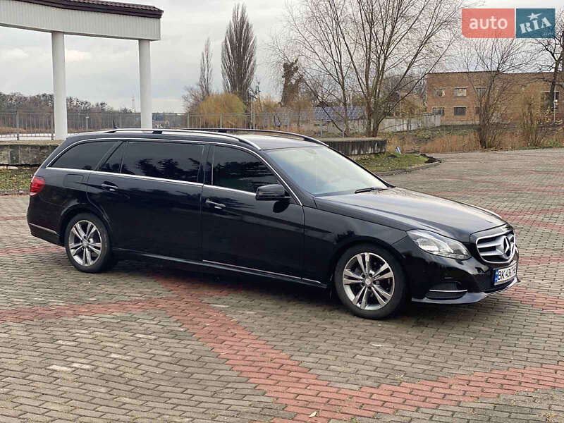 Катафалк Mercedes-Benz E-Class 2013 в Млиніві
