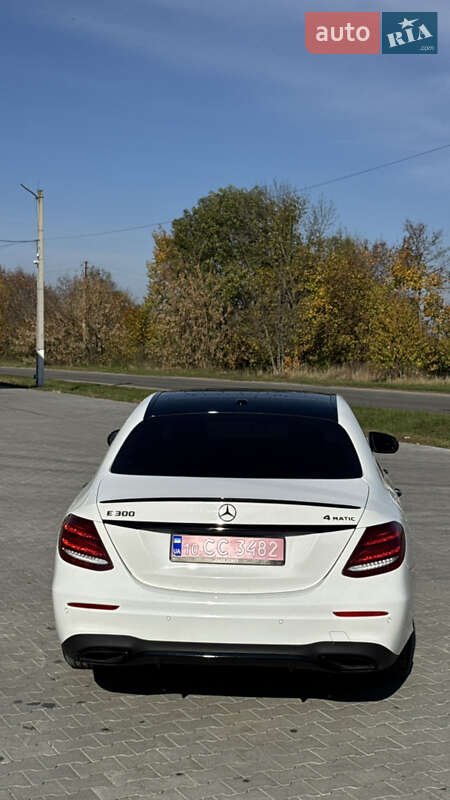 Седан Mercedes-Benz E-Class 2018 в Тернополе фото 90 Седан Mercedes-Benz E-Class 2018 в Тернополе