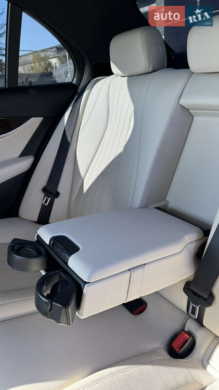 Седан Mercedes-Benz E-Class 2018 в Тернополе фото 124 Седан Mercedes-Benz E-Class 2018 в Тернополе