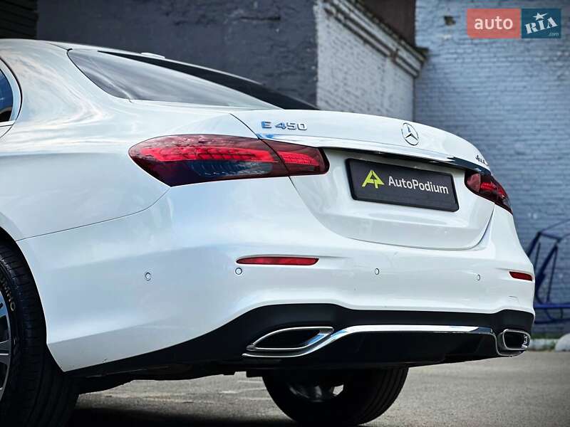 Седан Mercedes-Benz E-Class 2022 в Киеве