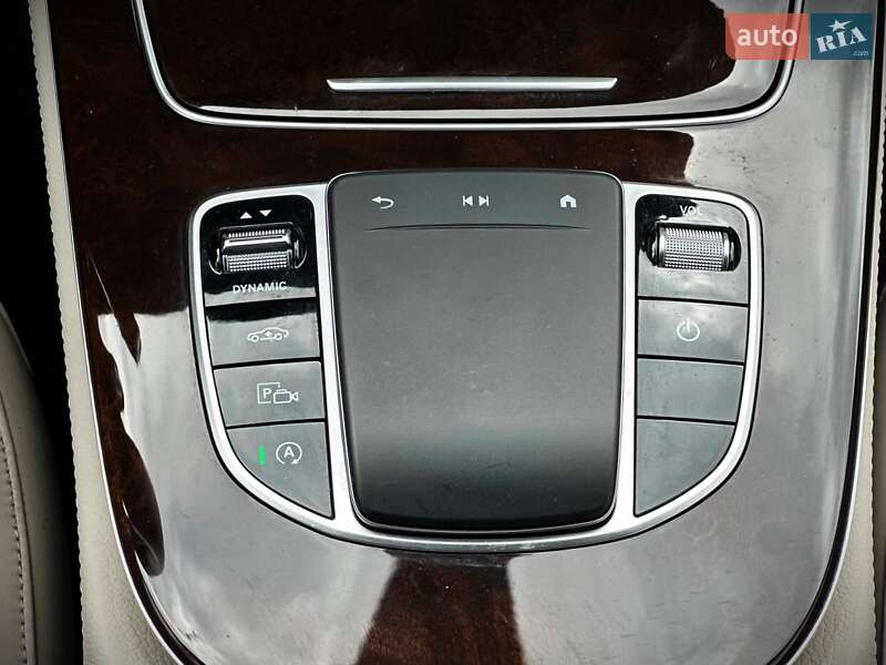 Седан Mercedes-Benz E-Class 2022 в Киеве