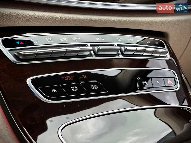 Седан Mercedes-Benz E-Class 2022 в Киеве