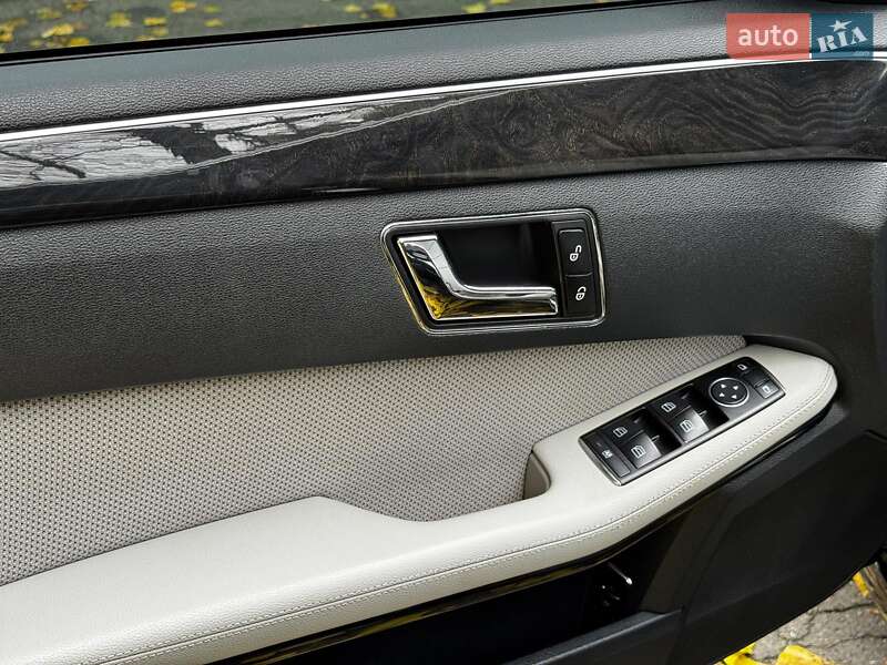 Седан Mercedes-Benz E-Class 2010 в Киеве фото 17 Седан Mercedes-Benz E-Class 2010 в Киеве