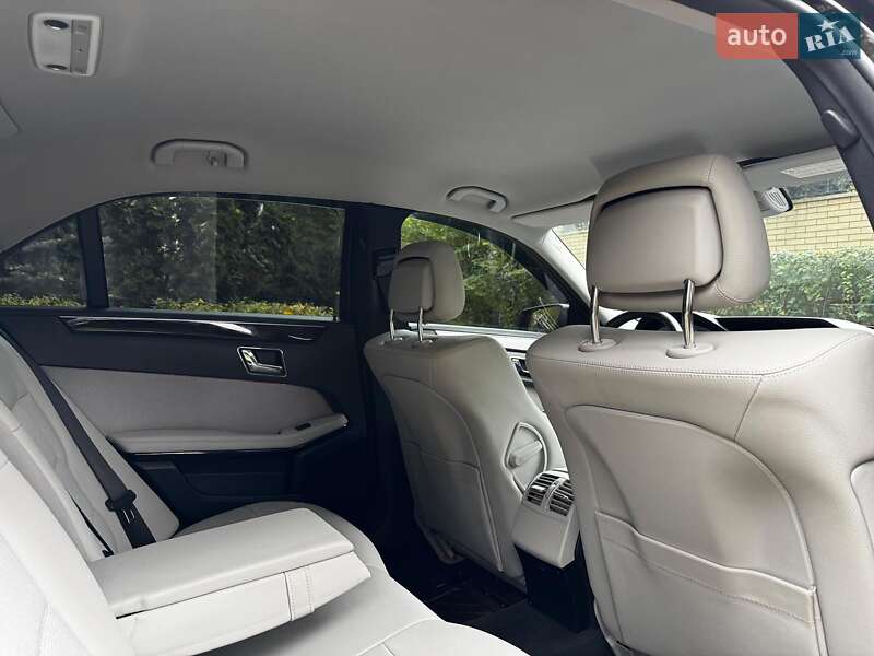 Седан Mercedes-Benz E-Class 2010 в Киеве фото 35 Седан Mercedes-Benz E-Class 2010 в Киеве