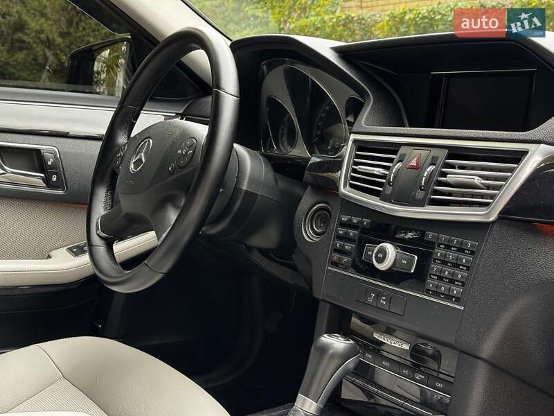 Седан Mercedes-Benz E-Class 2010 в Киеве фото 39 Седан Mercedes-Benz E-Class 2010 в Киеве
