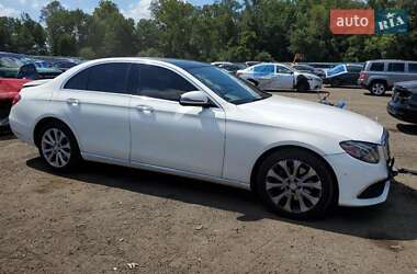 Седан Mercedes-Benz E-Class 2017 в 