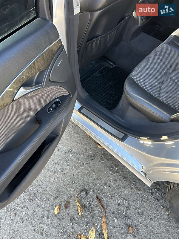 Седан Mercedes-Benz E-Class 2005 в Піщанці