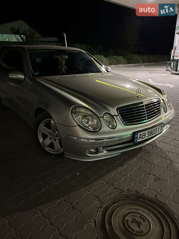 Седан Mercedes-Benz E-Class 2005 в Піщанці