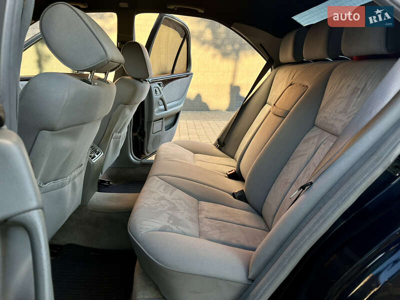 Седан Mercedes-Benz E-Class 2001 в Івано-Франківську