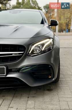 Седан Mercedes-Benz E-Class 2018 в 
