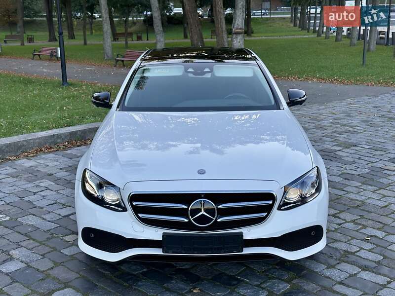 Седан Mercedes-Benz E-Class 2016 в Киеве фото 15 Седан Mercedes-Benz E-Class 2016 в Киеве