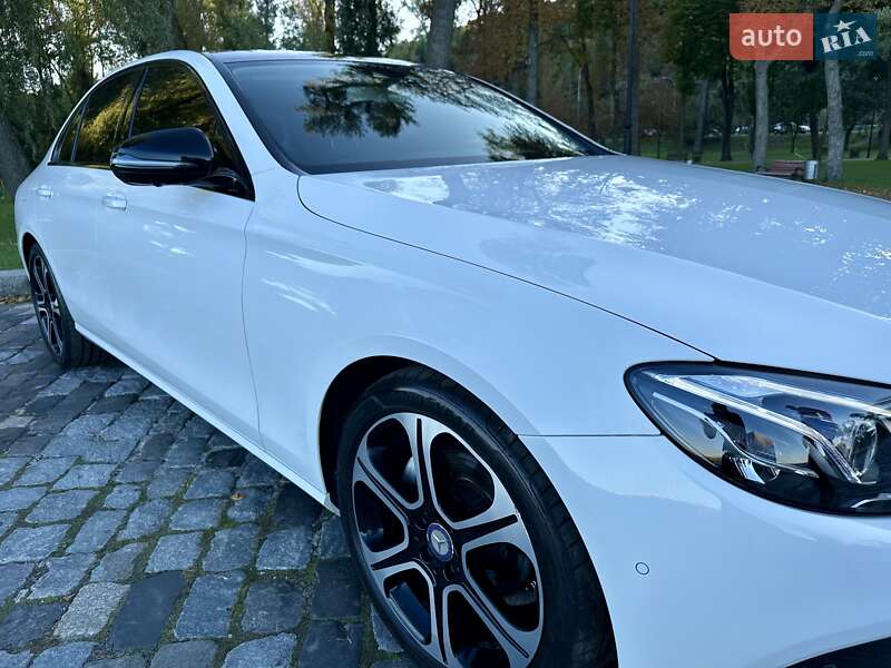 Седан Mercedes-Benz E-Class 2016 в Киеве фото 40 Седан Mercedes-Benz E-Class 2016 в Киеве