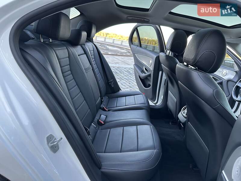 Седан Mercedes-Benz E-Class 2016 в Киеве фото 82 Седан Mercedes-Benz E-Class 2016 в Киеве