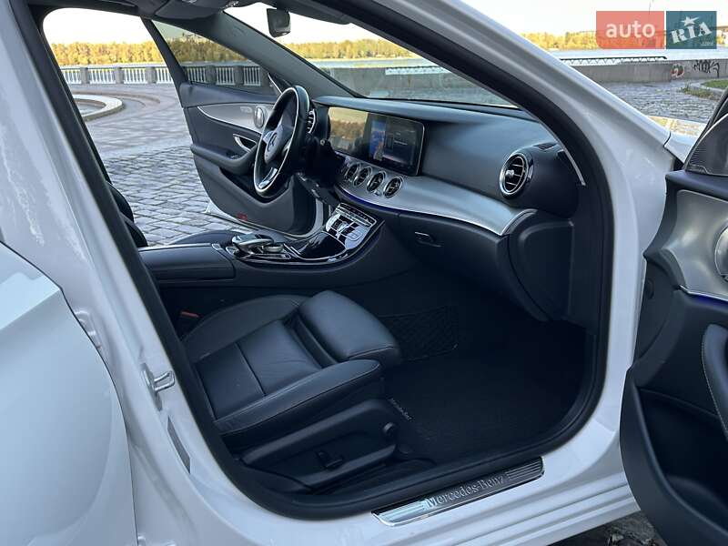 Седан Mercedes-Benz E-Class 2016 в Киеве фото 89 Седан Mercedes-Benz E-Class 2016 в Киеве
