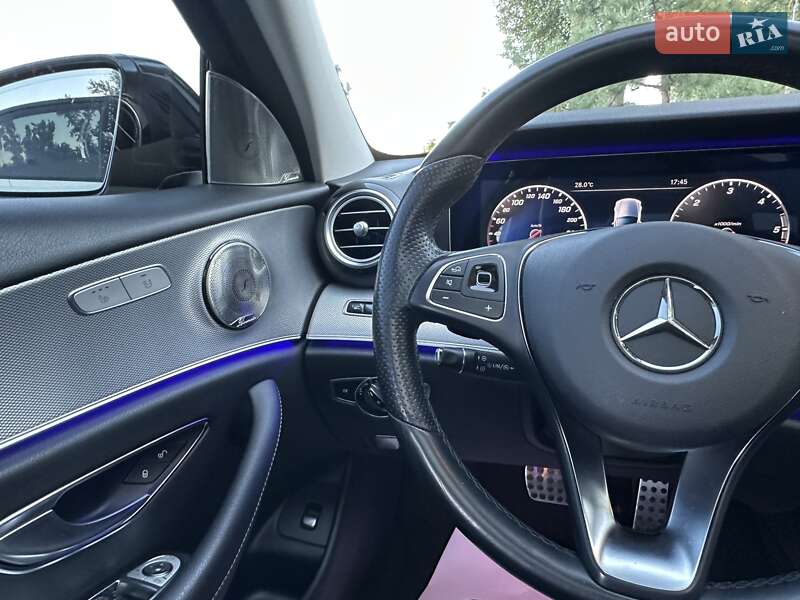 Седан Mercedes-Benz E-Class 2016 в Киеве фото 112 Седан Mercedes-Benz E-Class 2016 в Киеве