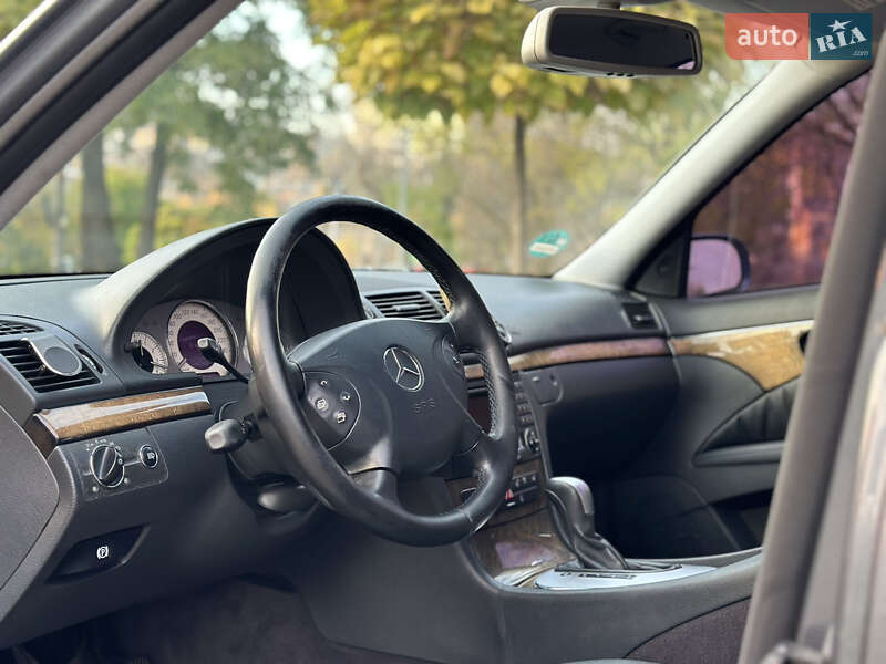 Седан Mercedes-Benz E-Class 2005 в Вінниці фото 44 Седан Mercedes-Benz E-Class 2005 в Вінниці