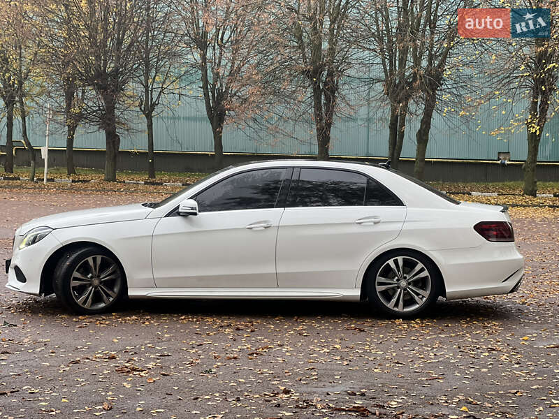 Седан Mercedes-Benz E-Class 2014 в Житомире