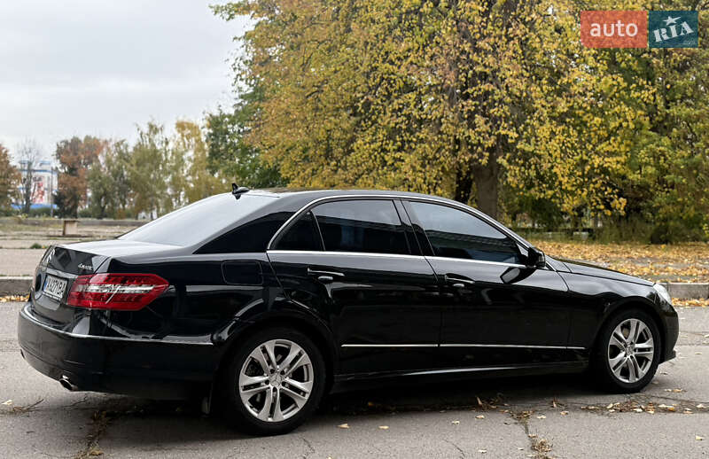 Седан Mercedes-Benz E-Class 2011 в Смілі фото 10 Седан Mercedes-Benz E-Class 2011 в Смілі
