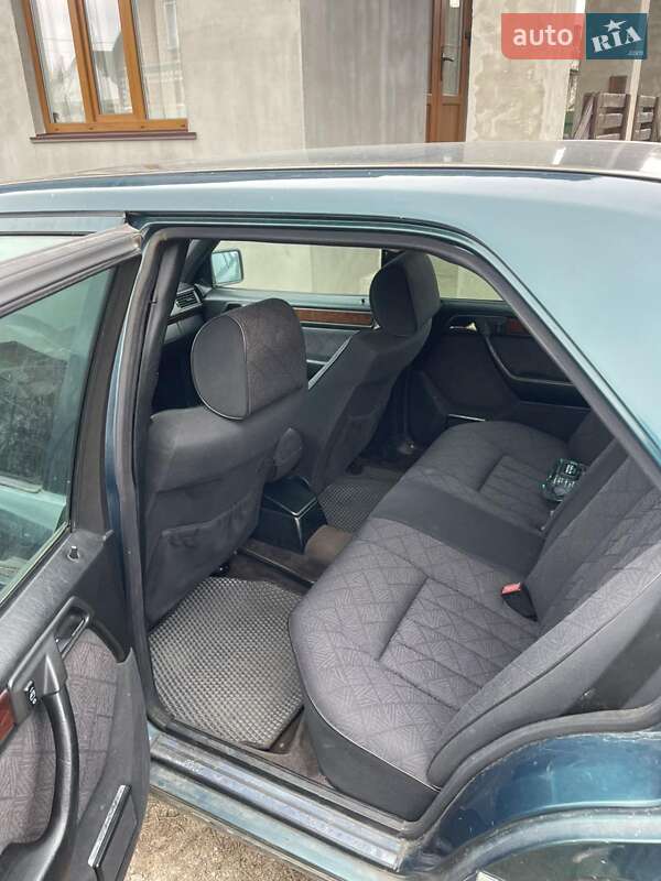 Седан Mercedes-Benz E-Class 1995 в Ровно фото 4 Седан Mercedes-Benz E-Class 1995 в Ровно