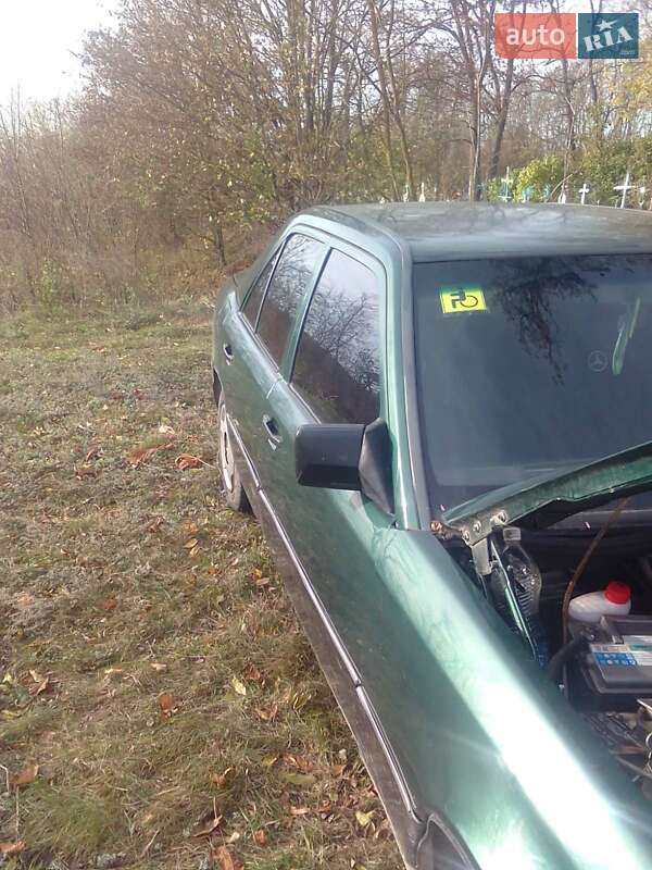 Седан Mercedes-Benz E-Class 1990 в Зенькове фото 17 Седан Mercedes-Benz E-Class 1990 в Зенькове
