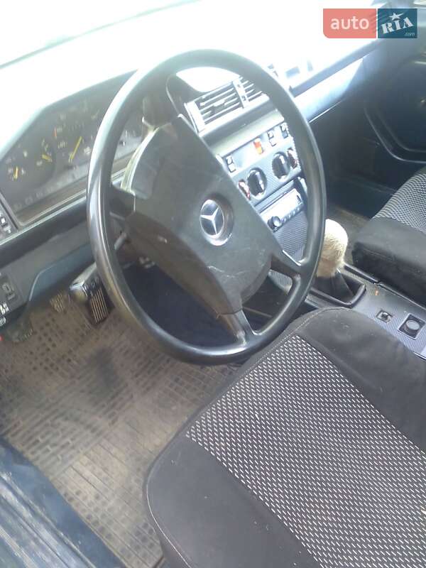 Седан Mercedes-Benz E-Class 1990 в Зенькове фото 22 Седан Mercedes-Benz E-Class 1990 в Зенькове