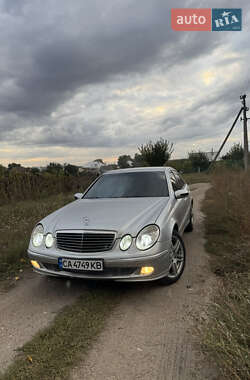Седан Mercedes-Benz E-Class 2005 в Смеле
