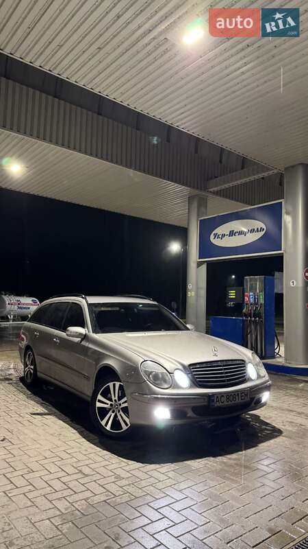Mercedes-Benz E-Class 2004 Mercedes-Benz E-Class 2004