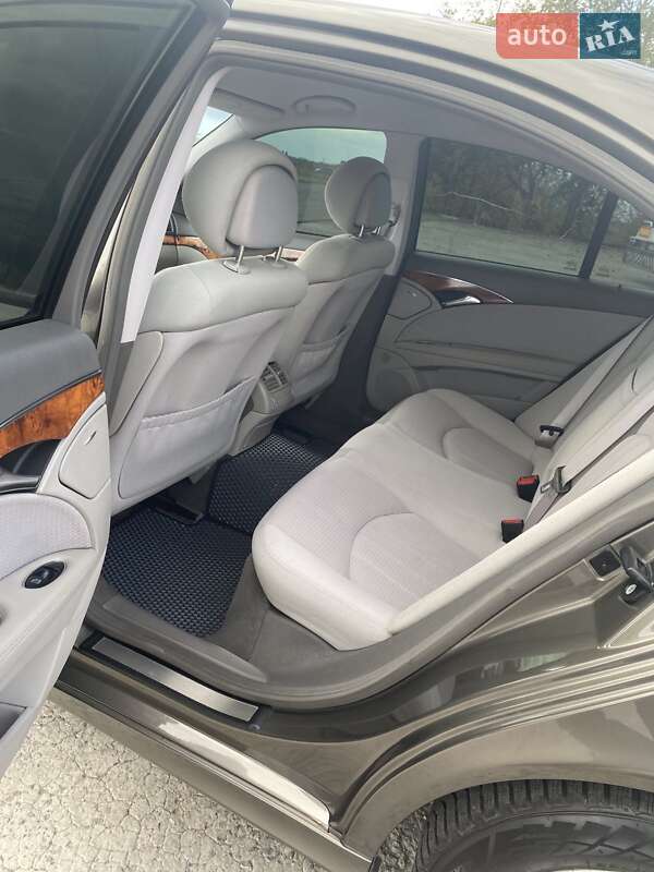 Седан Mercedes-Benz E-Class 2007 в Кривом Роге