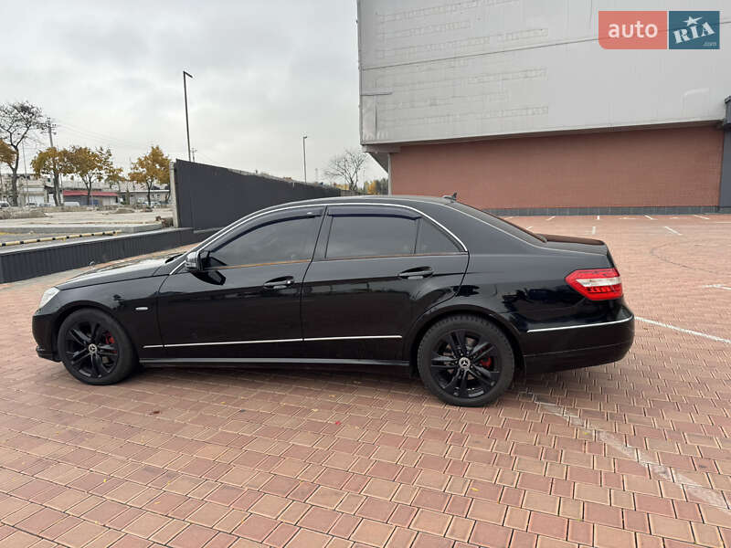Седан Mercedes-Benz E-Class 2011 в Одессе фото 5 Седан Mercedes-Benz E-Class 2011 в Одессе