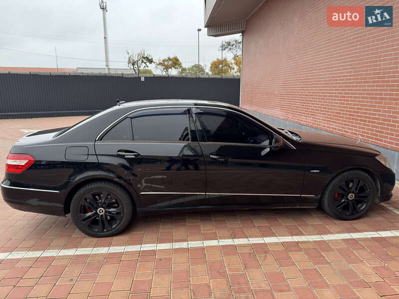 Седан Mercedes-Benz E-Class 2011 в Одессе фото 8 Седан Mercedes-Benz E-Class 2011 в Одессе